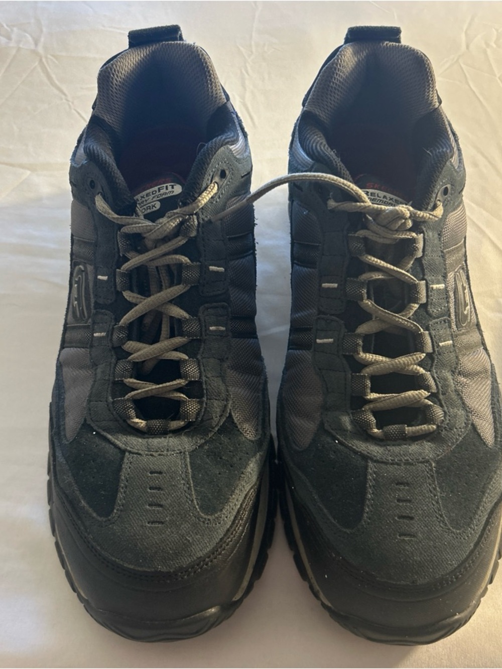 Skechers Men’s 11W composite toe work shoe.